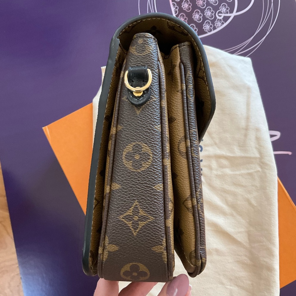 Sold Louis Vuitton Reverse Monogram Pouchette Métis - Picture 5 of 16